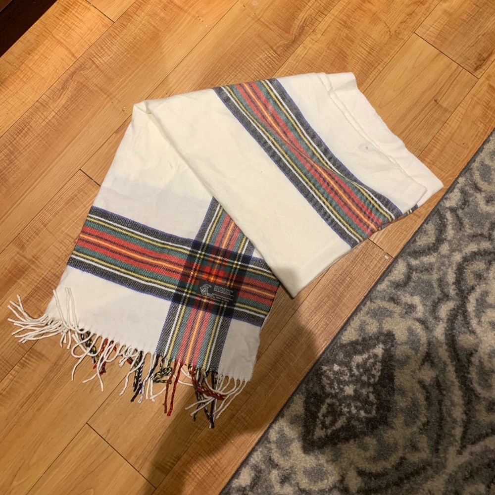 Scarf. Warn once